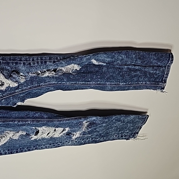 American Eagle distressed style size 4 stretch mom jeans - Picture 3 of 8